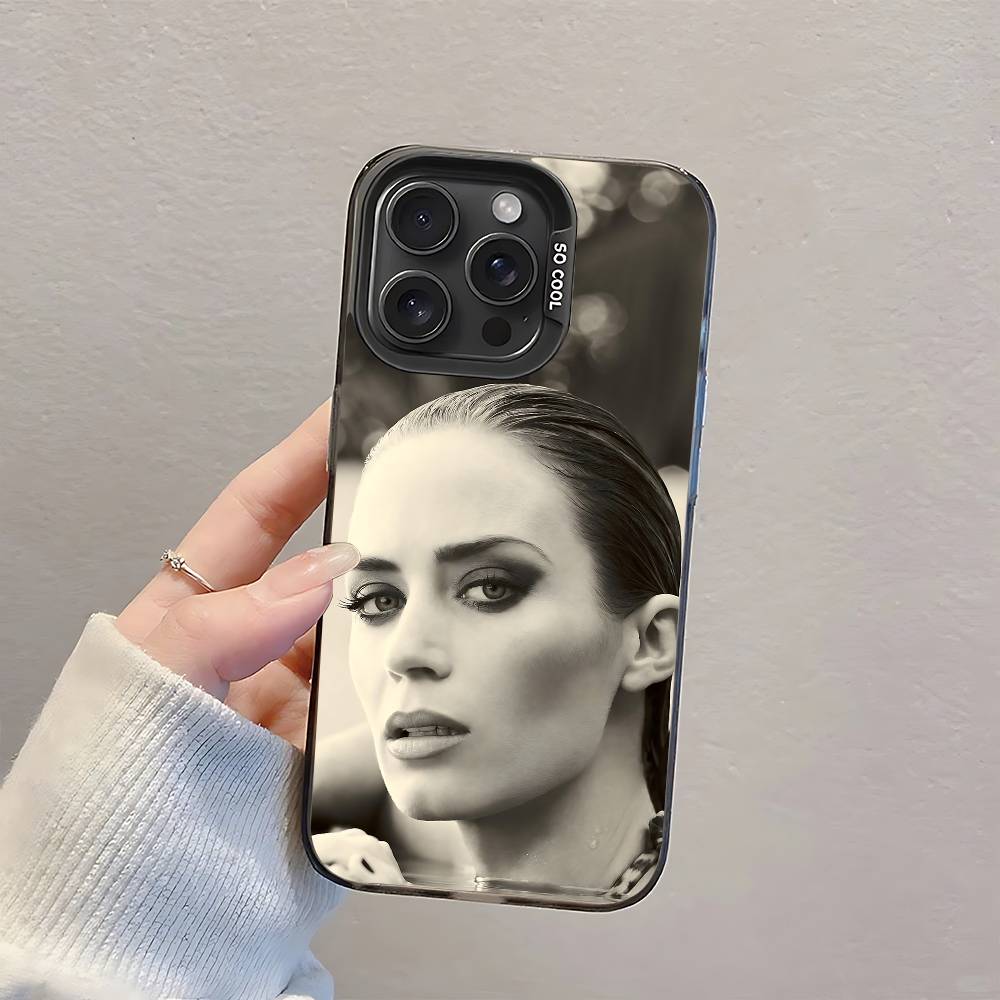 Singer E-Emily B-Blunt Phone C – обзор и цена Phone Cases Blunt