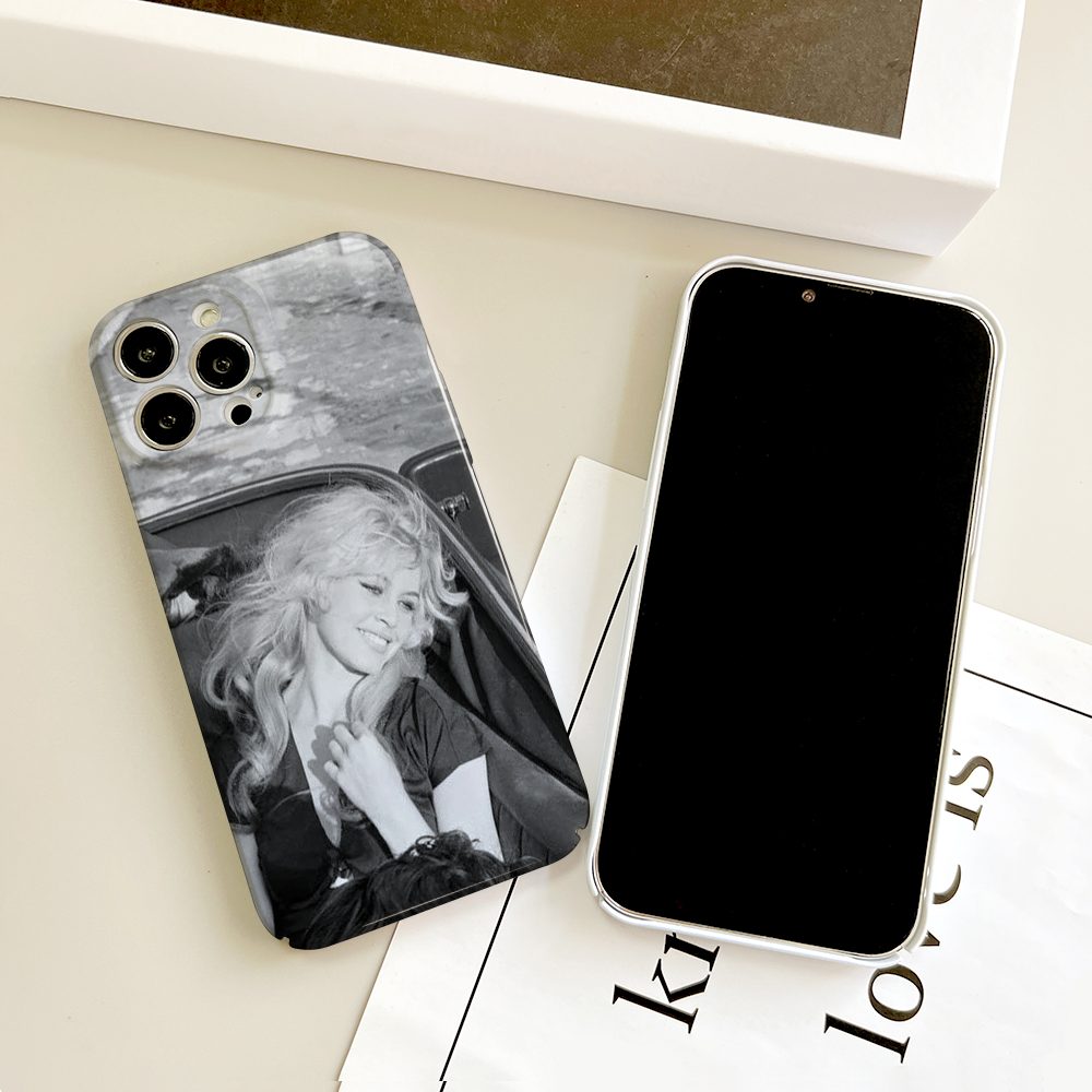 FAMOUS B-Brigitte B-Bardot-T   – обзор и цена Phone Cases Price