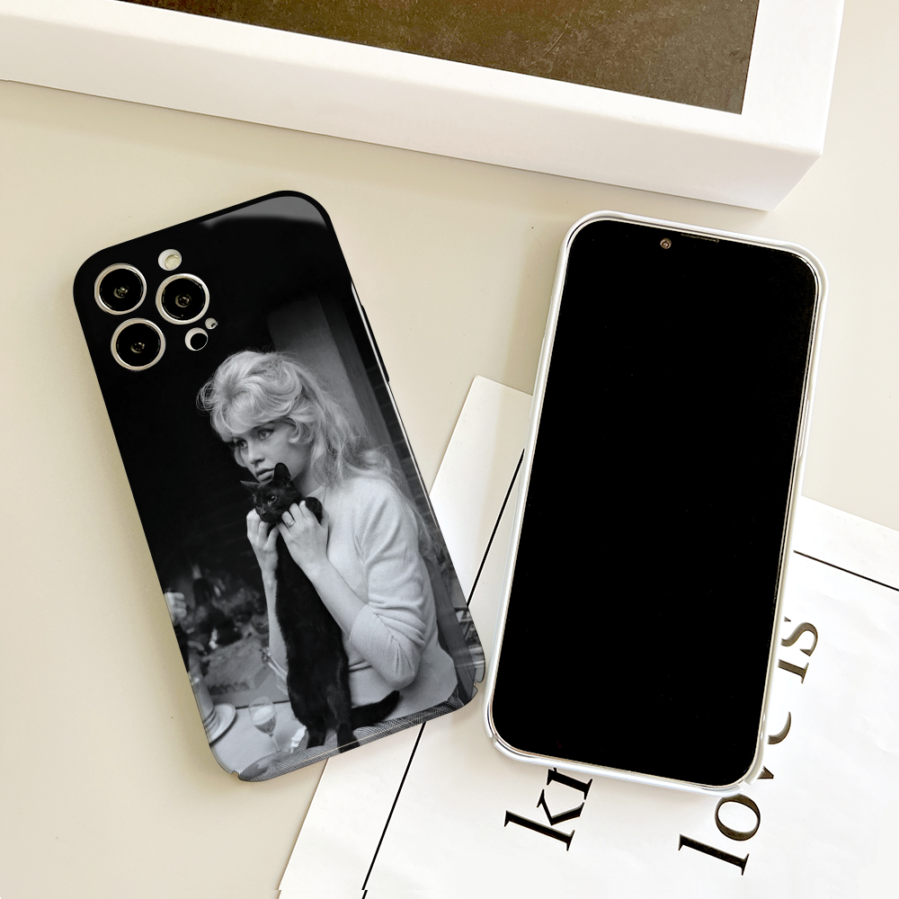 FAMOUS B-Brigitte B-Bardot-T   – обзор и цена Phone Cases Price