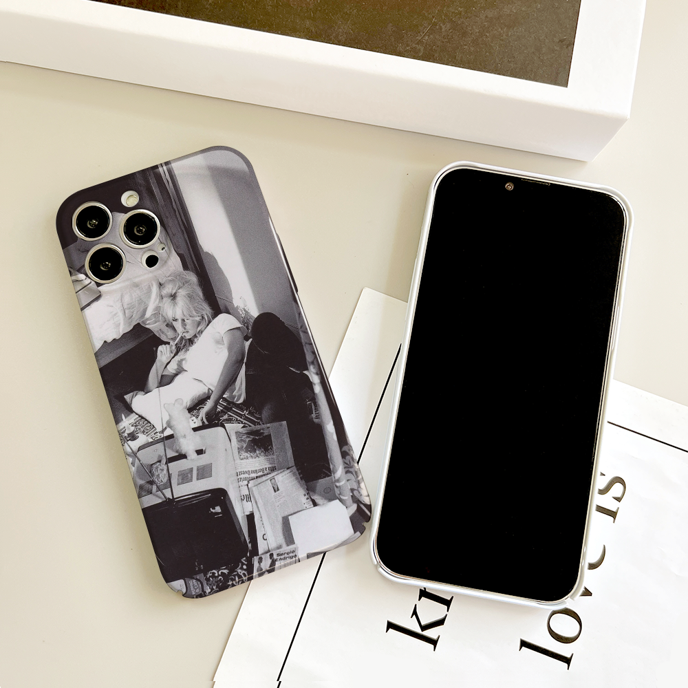 FAMOUS B-Brigitte B-Bardot-T   – обзор и цена Phone Cases Price